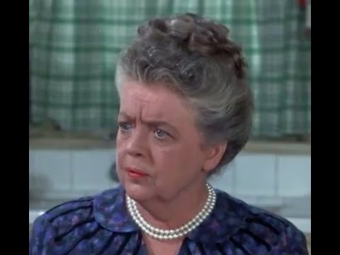 When Aunt Bee Disappeared! Why Was She Replaced?