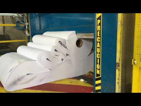 Paper roll cutting machine