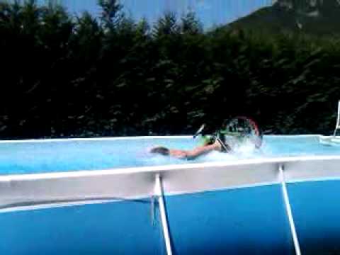 Alessio Palumbo Tuffo in Piscina con Prova Nak-Nak