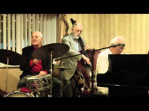 "LOUIS ARMSTRONG MEDLEY": MARTY NAPOLEON, BILL CROW, RAY MOSCA at the REGENCY (Dec. 7, 2012)