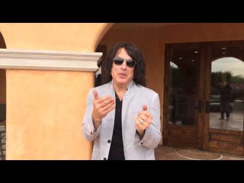 Paul Stanley hälsar till Andreas Carlsson i BingoLotto