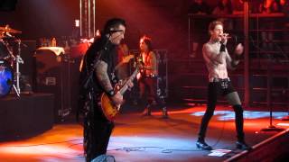 Buckcherry performs Nothing left but Tears at the Emporium