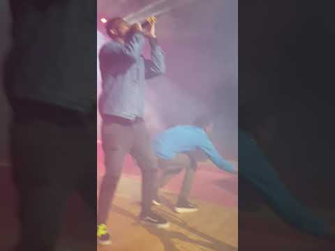 Elzo Jamdong fait un témoignage sur sa relation avec omzo dollar au Comeback Show 2