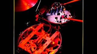 Bajo la Luna Lyrics English Translation