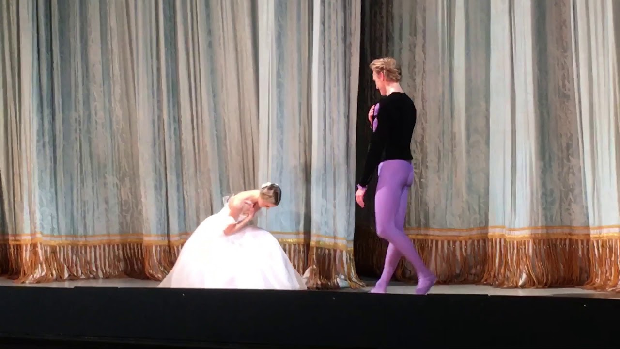 Video thumbnail for VKVAFMBK/Giselle, Curtain Call 3/6 Alina Somova, David Hallberg ☁️Giselle,Mariinsky, 12.07.2018