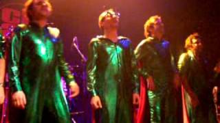 Love of Lesbian - Cierre concierto con "Algunas plantas" (directo Mataró)