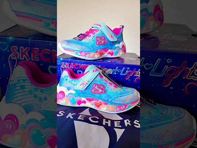 Vídeo relacionado con Skechers - Eternal Heart Lights, Zapatillas Niña, Blue,