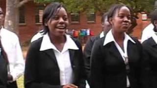 Usazungunuke - UNSHAKEN