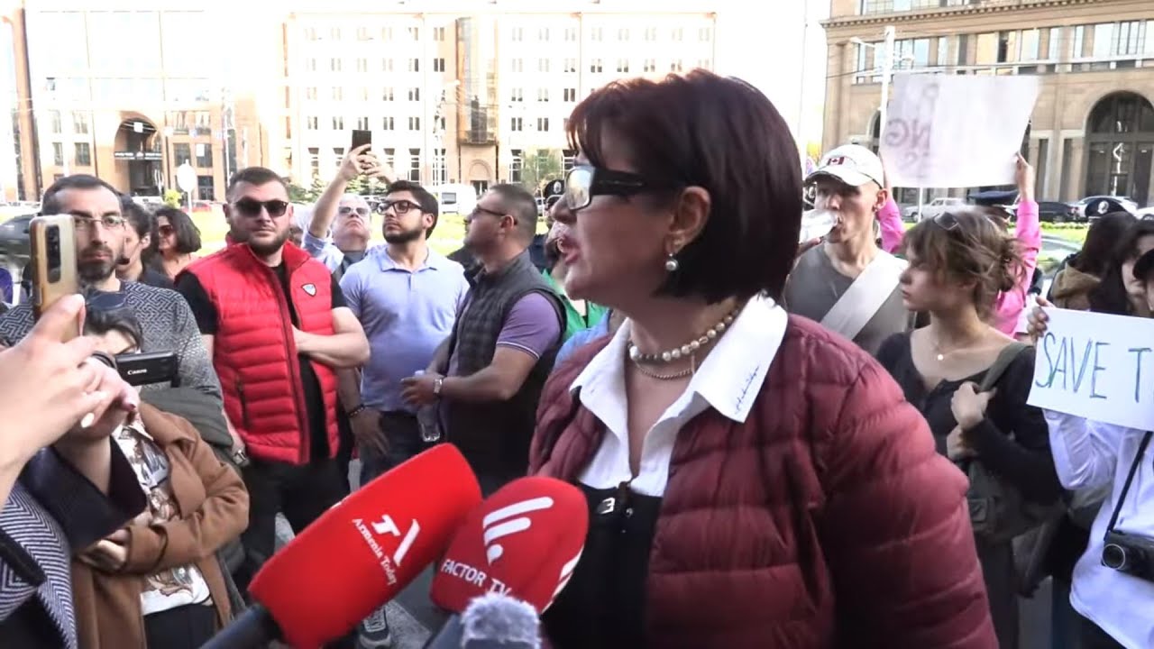 #Ուղիղ. Բողոքի ակցիա՝ քաղաքապետարանի դիմաց