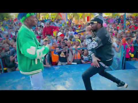 Dope Boys performing switching bars