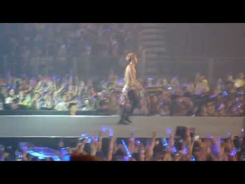 130615 Super Junior SS5 In Hong Kong - Rock star Naked Eunhyuk; Siwon running