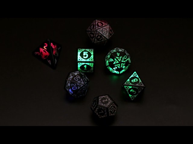 Vídeo relacionado con Juego de Dados DND Recargables, DND Dice Set con Carga Inalámbrica para Dungeons and Dragons, Dadoss Poliedrales ZHOORQI LED Dice D and D (Colorful-Shackles)