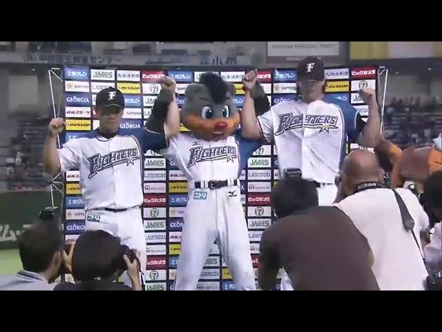 ファイターズ・メンドーサ投手・近藤選手ヒーローインタビュー 2014/9/11 F-H