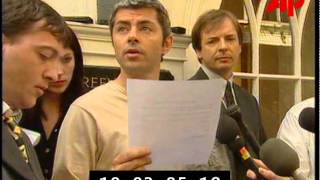 Spice Girls - Geri Leaves The Group - UK News Report (TLIAV Clip!)