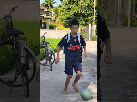 Đảo Chân Sút Bóng Giống Ronaldo CR7 #football