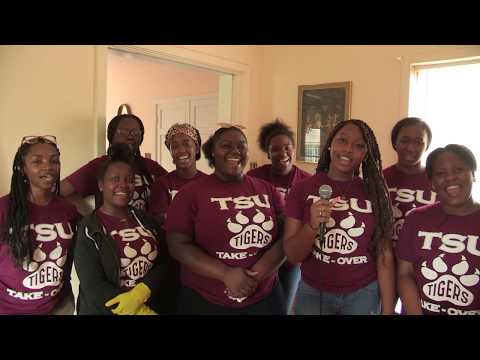 Texas Southern University students lend a helping hand to a Houston and TSU icon.
