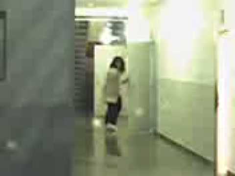 ne tanzende putzfrau ^^