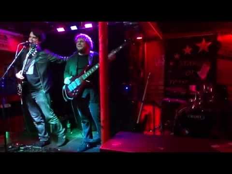 Steve Next Door Live @Cologne STARS OF TOMORROW – Fake Smile Lady