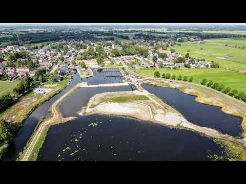 Dronevideo Oudega (Smallingerland) aan het water