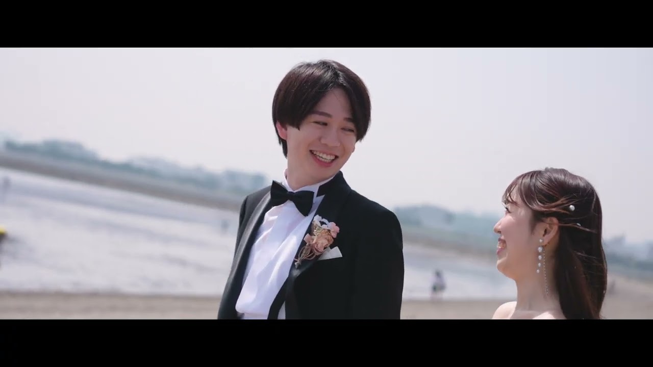 海と空がつくり出す壮大な景色の中で見つけた“ふたりだけの物語”。その美しい始まりを映し出すウェディングムービー