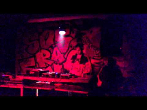 MOREVIBES VIDEO : dj vitowar @ fornace 30/10/2010 -intro bob marley