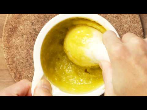 How To Make Traditional Aioli – Mediterranean Garlic & Olive Oil Emulsion