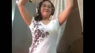 Download lagu Gak Mau pulang maunya di goyang Smule 3 mp3