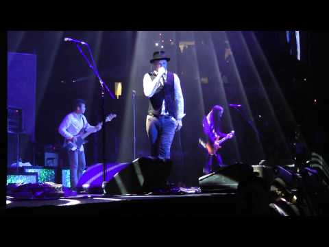 The Tragically Hip - 2013-02-14 (Long Time Running, Toronto, ON)