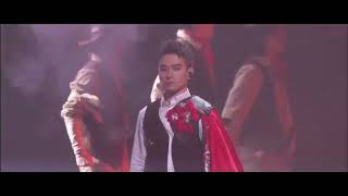 Cover art for Roses and Revolvers