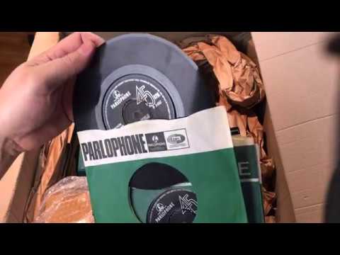 Unboxing A Full Set Of Original 1960's UK Beatles Vinyl 45s +
