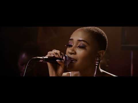 Emily Hakoola - Nativez Live Performance