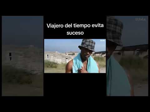 viajero del tiempo evita la creación del negro de WhatsApp 💀 #memes #humor #shorts #whatsapp