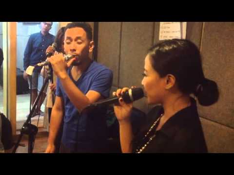 Bahagia Melihatmu Dengannya Live at OZ Radio - Pongki Barata and Astrid