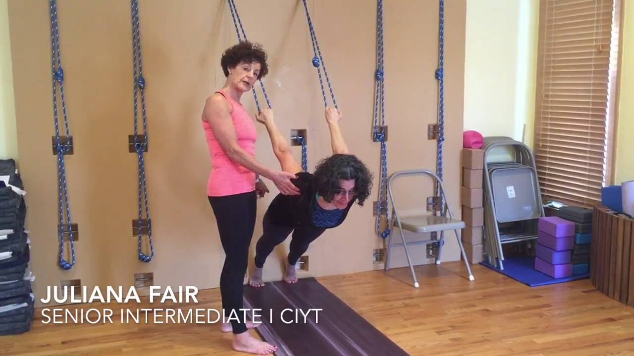 Iyengar Yoga with Ropes - Bhujangasana (Rope 1)