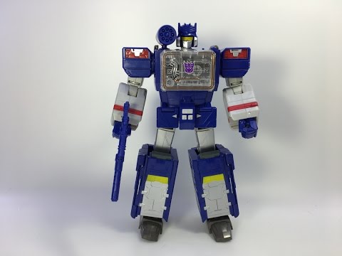 Transformers: Titans Return - Leader Class SOUNDWAVE w/ Soundblaster