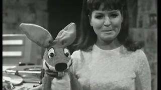 Manuela - Monsieur Dupont in Schlager für Schlappohren mit Hase Cäsar