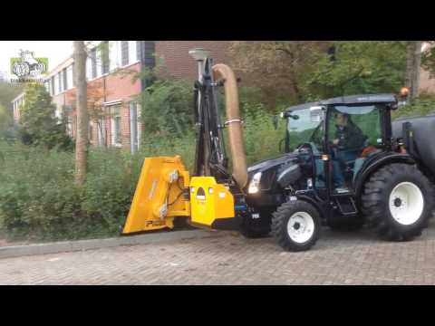 New Holland Boomer 54D Easydrive met MC Connel PA4330 maaiarm Trekkerweb