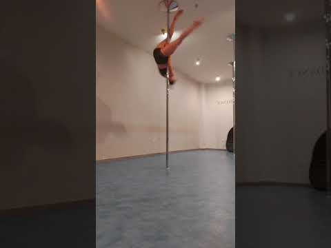 Pole doubles tricks