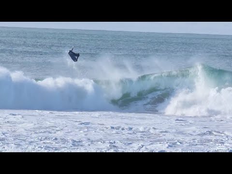 Morning  surfing session Supertubos, Peniche 01-12-2022