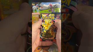 This pack battle had the ultimate plot twist! #pokemoncards #shorts #pokemon