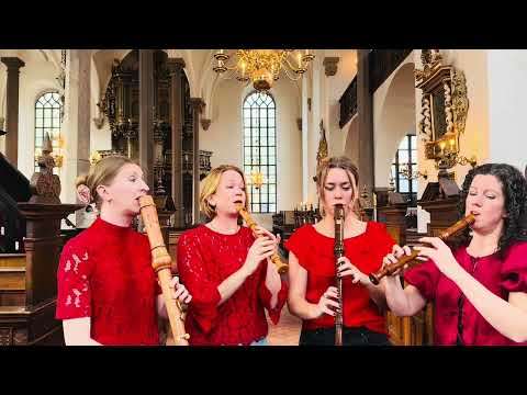 @WoodpeckersQuartet play Coventry carol 