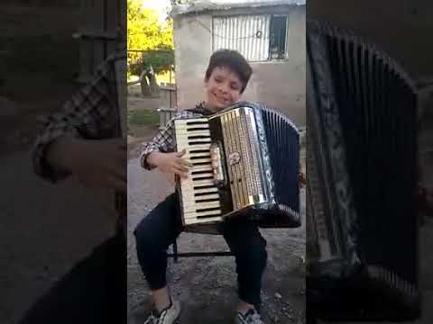 Valentín Ávila, el talentoso acordeonista de 11 años