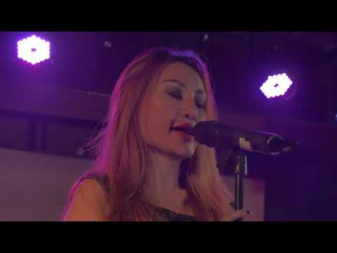 Rintas Teketas - Suzie Kay