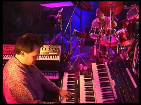 Phil Collins - The West Side (live 1990) - drum cam