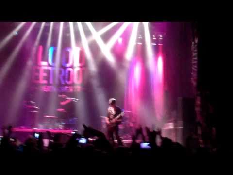 [HD] The Bloody Beetroots - Escape (Toxic Avenger Remix) Live