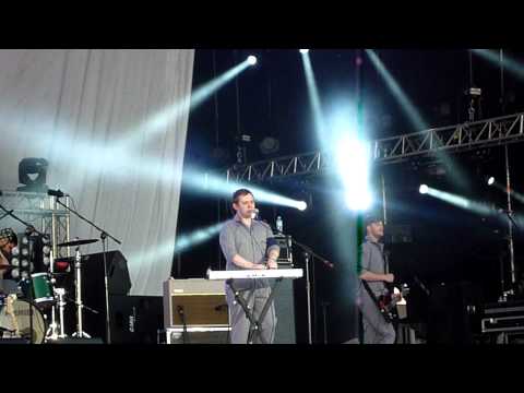 Everything Everything - MY KZ, UR BF - live at Coke Live Music Festival 2011 - Krakow, Poland