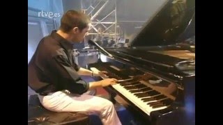Alejandro Sanz - Siempre es de noche (en vivo a piano) HQ