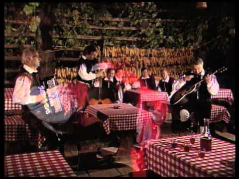 Ansambel Lojzeta Slaka - Ne prižigaj luči (Official Video)