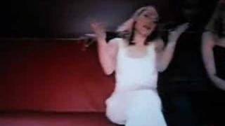 maricel "still waiting" Das Video