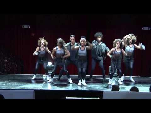 8 Flavahz "Walk Like a Champion", at the World Dance Awards Show 2013.